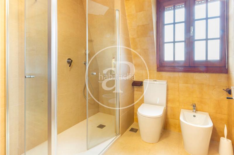 Foto 576756a2-4c99-41ff-a41d-ebef7ea8f052. Rent house with heating parking pool in Casas Verdes Paterna