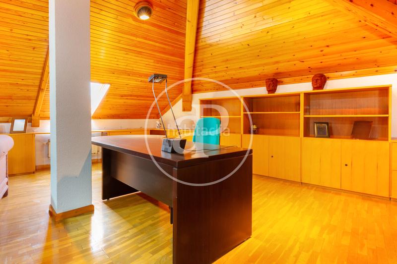 Foto a8296232-ce99-4057-a19f-9deb40b1bc02. Rent house with heating parking pool in Casas Verdes Paterna