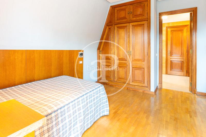 Foto c9fa9f51-5bb2-4d4b-8c36-b80c37b26455. Rent house with heating parking pool in Casas Verdes Paterna