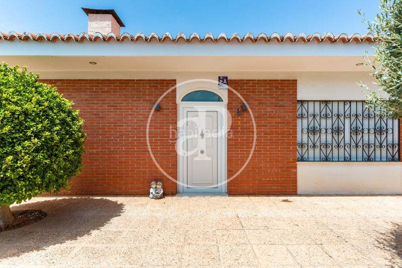 Foto b1673259-1378-4bc7-9226-a1d520ed19c1. Casa chalet independiente en venta en Picassent