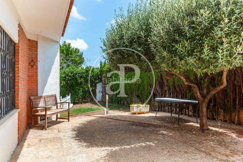 Foto b1d59f75-a25e-45d5-8448-16a3bb4f2f6e. Casa chalet independiente en venta en Picassent