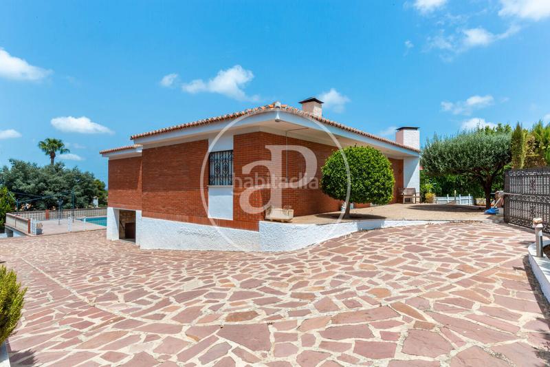 Foto beabe1bf-dacc-4847-a11d-0462e2329496. Casa chalet independiente en venta en Picassent