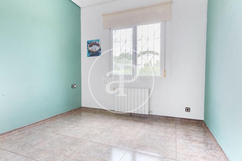 Foto d8f20181-2576-4489-84dc-1afa6210e2ce. Casa chalet independiente en venta en Picassent