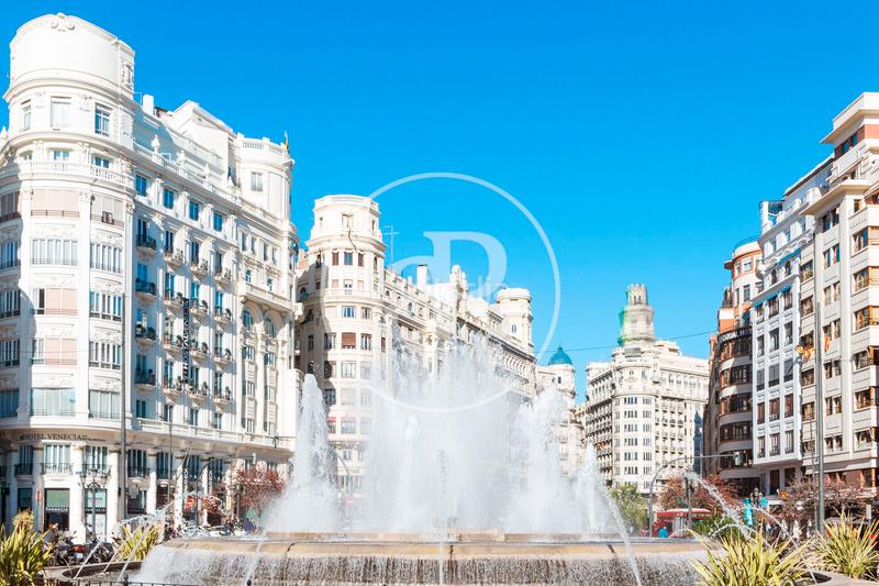 Foto e5e1cdeb-f903-4d9f-a07a-a62899d67279. Ático  en venta en la plaza ayuntamiento en Sant Francesc Valencia