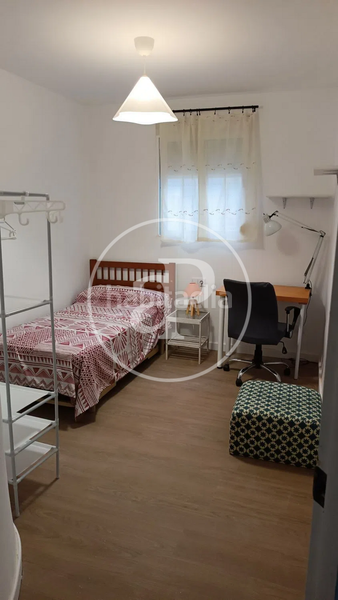 Foto eb04d950-60db-460f-b12b-bd5ab592cd49. Rent flat with heating in Torrefiel Valencia