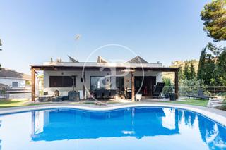 Casa a Sierra Perenchiza-Cumbres de Calicanto-Sto Domingo. Chalet en venta en la sierra perenchiza