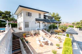 Casa a Sierra Perenchiza-Cumbres de Calicanto-Sto Domingo. Chalet en venta en sierra perenchiza