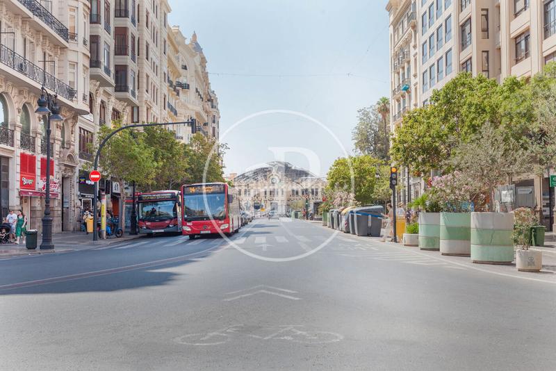 Foto 63a7fb2e-d54b-49b6-8b97-526b0f8c8a7a. Piso  en venta en la plaza ayuntamiento en Sant Francesc Valencia