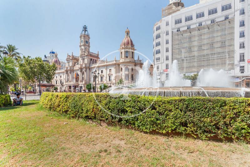 Foto 7c4c434b-efee-4fee-bb1a-17af8fda563a. Piso  en venta en la plaza ayuntamiento en Sant Francesc Valencia