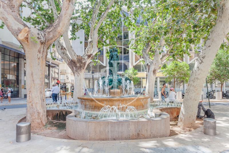 Foto bfd1778d-c333-4da4-84a3-0c392c3255ca. Piso  en venta en la plaza ayuntamiento en Sant Francesc Valencia