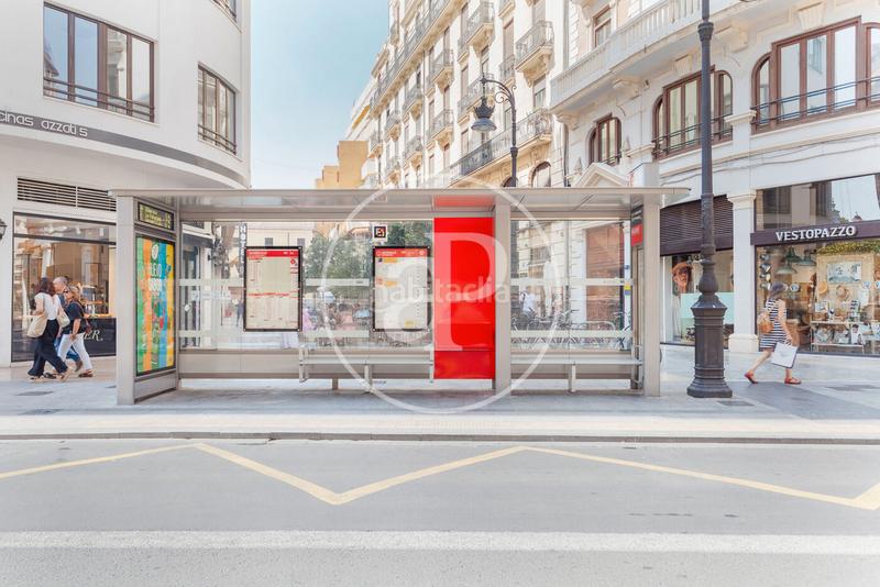 Foto def0e937-b65d-4270-8cef-a8b2f869e446. Piso  en venta en la plaza ayuntamiento en Sant Francesc Valencia