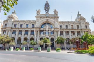 Etagenwohnung  Pl. de l'ajuntament. Piso en venta en la plaza ayuntamiento