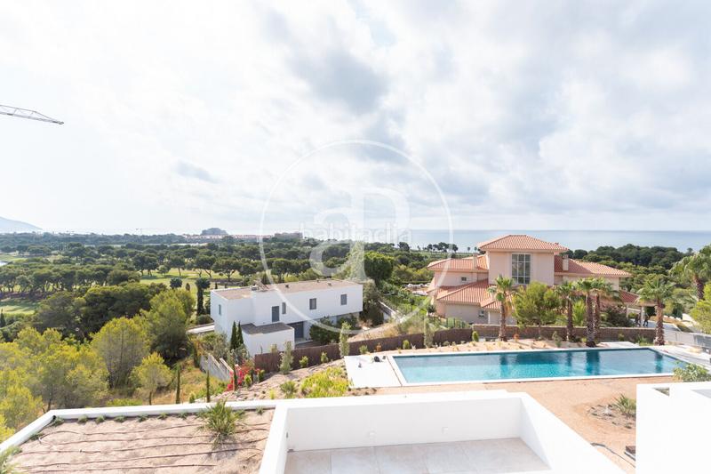 Foto d66a8dcb-4f7a-46ec-bb07-bf736a952e19. Affitto casa con riscaldamento parcheggio in Can Girona - Terramar - Vinyet Sitges