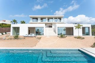 Location Maison  Carrer del molí. Casa en alquiler amueblada en la calle moli can girona