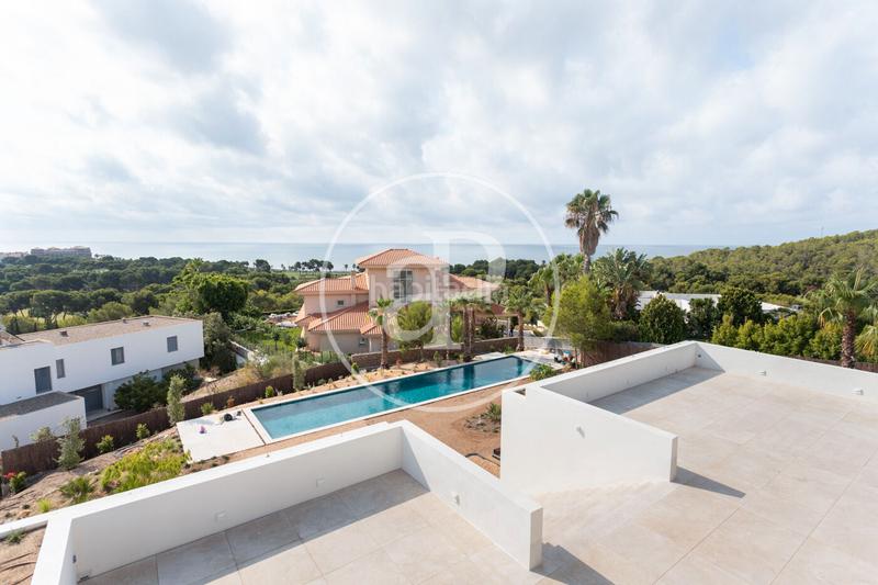 Foto ee00b095-2015-48bb-a93d-e51cf903f7b1. Alquiler casa  en alquiler en can girona en Can Girona - Terramar - Vinyet Sitges