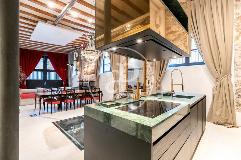 Foto 61bc1883-8385-4597-bd8d-797fb969fab3. Piso casa en venta en el gótico en Gòtic Barcelona