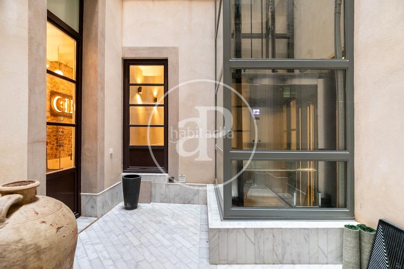 Foto 95574be2-8db7-4b57-a036-5357ff68a392. Piso casa en venta en el gótico en Gòtic Barcelona