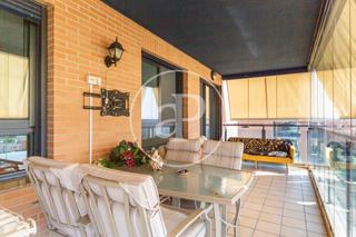 Location Appartement  Avda del escultor miguel navarro. Piso en alquiler en mislata