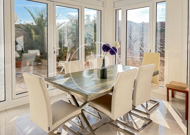 Foto 0e78567f-16b6-4e66-b3a5-4a3af9e0d595. Rent house with heating in La Clota Barcelona