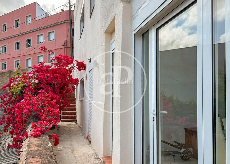 Foto 8cc1bd8d-9a59-41b4-ac2c-f6c9c7f60f71. Rent house with heating in La Clota Barcelona