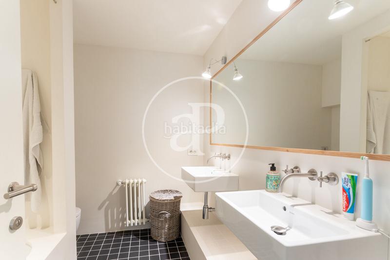 Foto ca8bd236-fcc7-4430-aa7a-61e871d78828. Affitto appartamento con riscaldamento parcheggio in Barcelona