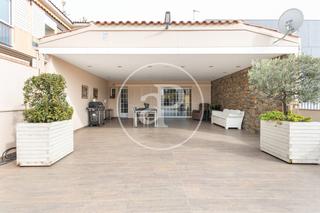 Maison jumelée à Centre. Casa adosada en venta el centro de rubí