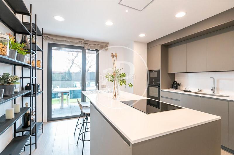 Foto f562f8cb-df4d-4b22-b8e3-124bc8109d90. Penthouse 137m<sup>2</sup> with heating pool in Finestrelles Esplugues de Llobregat