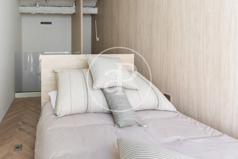 Foto 07b54f9f-aa91-4fc8-8402-e6d2fc1c9a29. Piso loft en venta en carrer viladomat en La Nova Esquerra de l´Eixample Barcelona