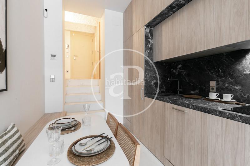 Foto 0f1ec69c-0775-46f9-87f9-6070528875b0. Piso loft en venta en carrer viladomat en La Nova Esquerra de l´Eixample Barcelona
