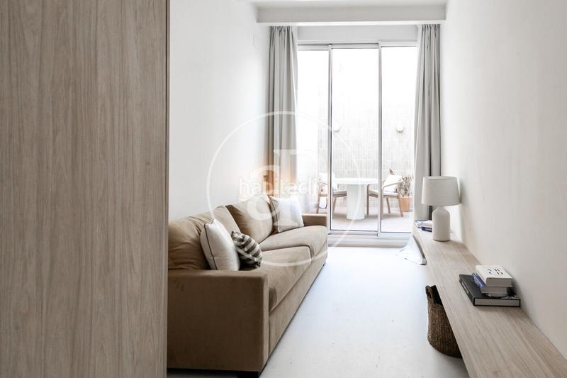 Foto bc93523a-6793-4bee-824a-b174ec35c597. Piso loft en venta en carrer viladomat en La Nova Esquerra de l´Eixample Barcelona