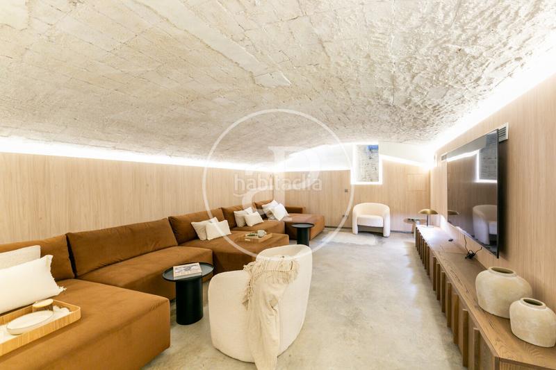 Foto c093cc64-56b6-4b20-83f3-262c3f68b25f. Piso loft en venta en carrer viladomat en La Nova Esquerra de l´Eixample Barcelona