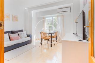 Rent Flat  Plaça de patraix. Piso en alquiler en patraix