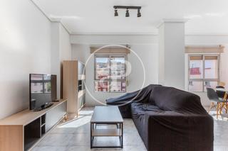 Alquiler Piso  Av. de sant josep de la muntanya. Piso en alquiler en la petxina