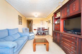 Flat  Av. d'amado granell mesado. Piso en venta en quatre carreres