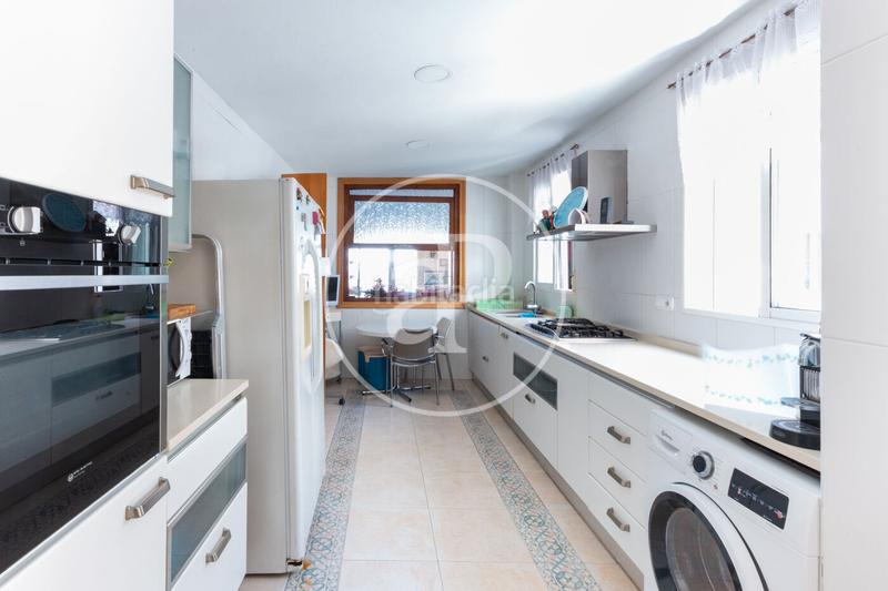 Foto dfe6b8d6-f990-4ec0-89c8-dab436dc505e. Attique avec chauffage dans El Grau Valencia