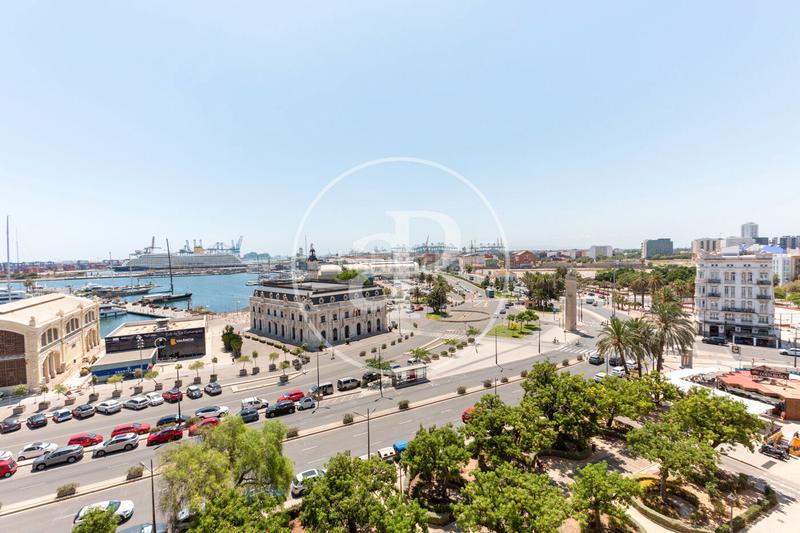 Foto e5274bea-a414-4b21-af26-d79321bf3d06. Piso  en venta frente a la marina en El Grau Valencia