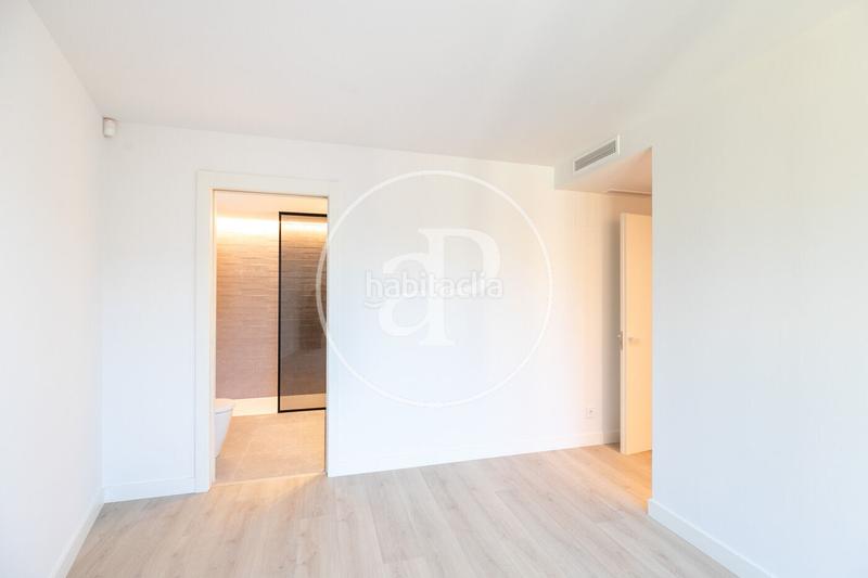 Foto 5eb2090b-f044-44e4-933a-a23418046b4e. Affitto appartamento con riscaldamento parcheggio piscina in Barcelona