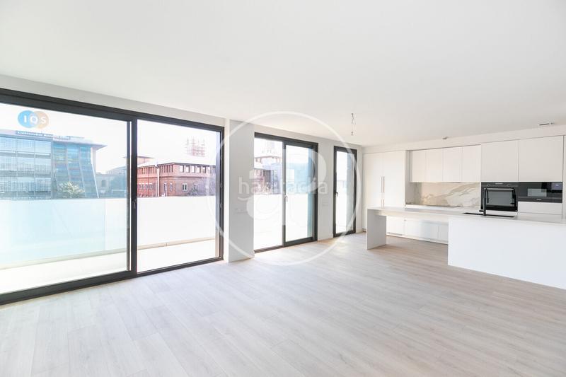 Foto 4cc84e24-bff2-44c1-9981-be35a52dff98. Rent flat with heating parking pool in Sarrià Barcelona