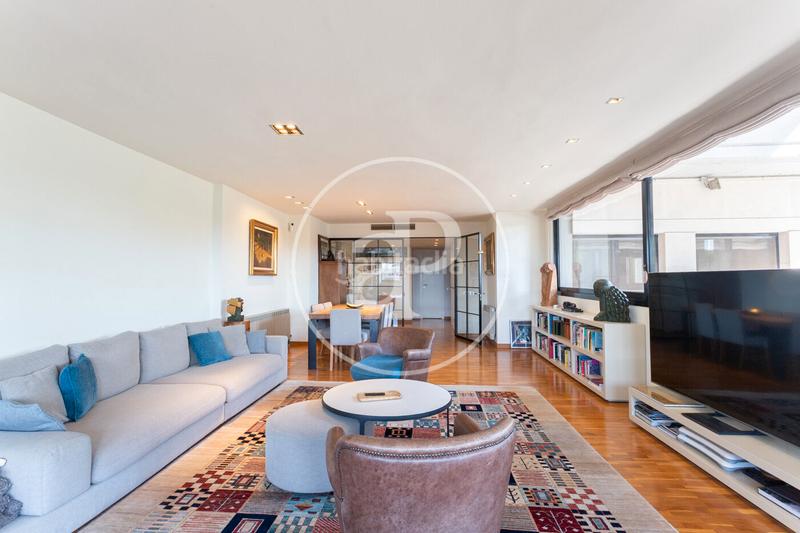 Foto 926d3553-f642-44fb-be81-f67dee56d9eb. Alquiler piso  en alquiler en Finestrelles en Esplugues de Llobregat