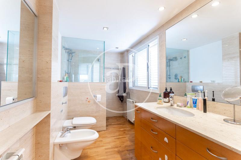 Foto 154cdd2b-7d39-4d41-9785-66c932d07b7c. Location appartement avec chauffage parking dans Finestrelles Esplugues de Llobregat