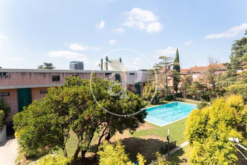 Foto 2d6c236f-5b56-49b1-baf6-7de83042d88c. Rent flat with heating parking in Finestrelles Esplugues de Llobregat