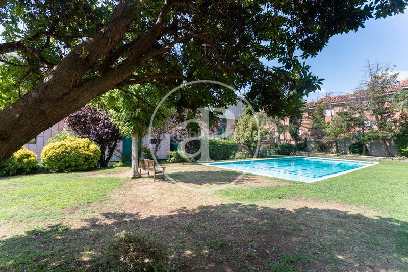 Foto 7dc1c6ef-fd9e-466a-b539-9ed4af727955. Rent flat with heating parking in Finestrelles Esplugues de Llobregat