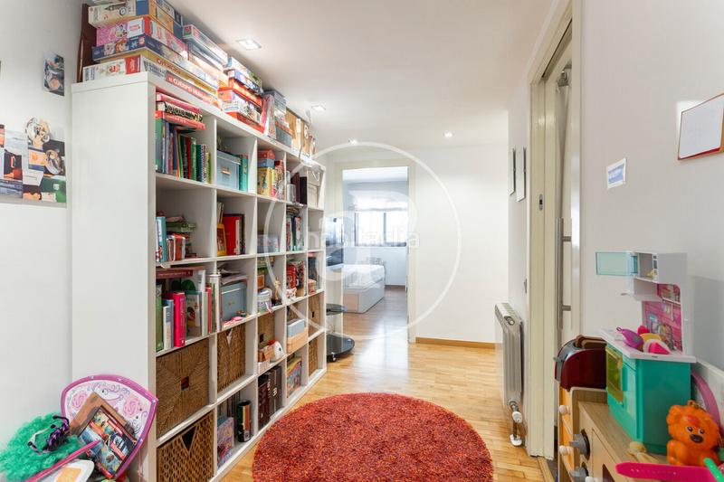 Foto f0f8a708-0e74-4091-b6bb-e45df6f8c455. Rent flat with heating parking in Finestrelles Esplugues de Llobregat