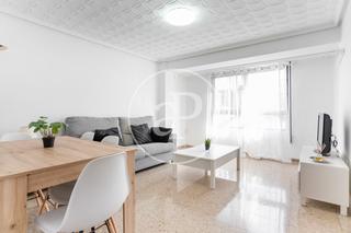 Lloguer Pis  Carrer de la florista. Piso en alquiler en benicalap