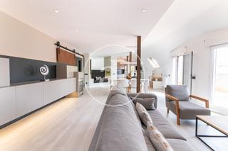 Location Appartement  Pg. de sta. gervasi. Ático en alquiler en bonanova