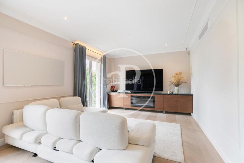 Foto bc47f76c-8abe-4d08-a1de-1c54b36568a2. Piso  en venta en leixample esquerra en L´Antiga Esquerra de l´Eixample Barcelona