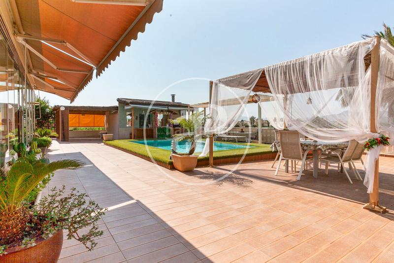 Foto 2266254d-f5c3-47b7-b393-163cf5875f11. Casa chalet independiente en venta en Benferri