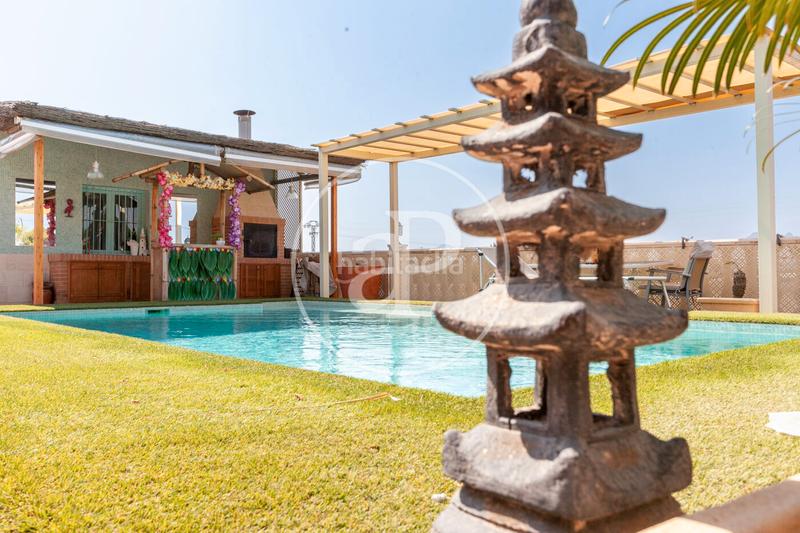 Foto 4fc546a2-6663-4457-9767-c214736c2c2b. Casa chalet independiente en venta en Benferri