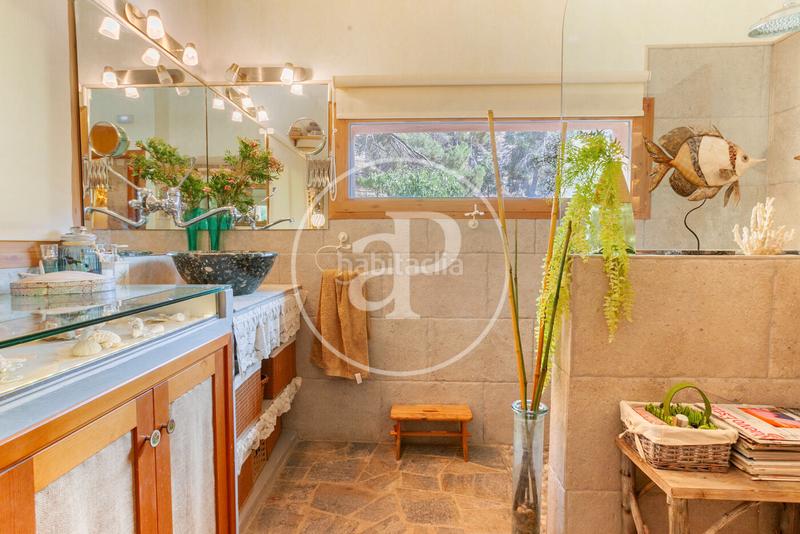 Foto ac89cb28-23a1-4ac1-b62d-803f72ee47e9. Casa chalet independiente en venta en Benferri