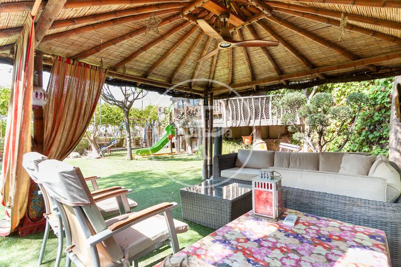 Foto afd58ac5-d393-4db0-b297-b22e46b0ca3d. Casa chalet independiente en venta en Benferri